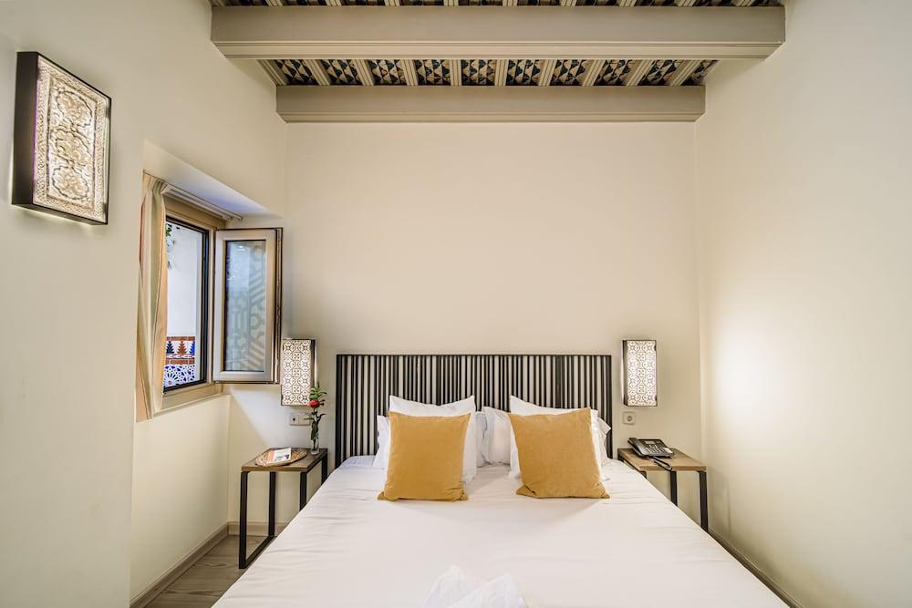 Hotel Boutique Casas De Santa Cruz Севилья Экстерьер фото