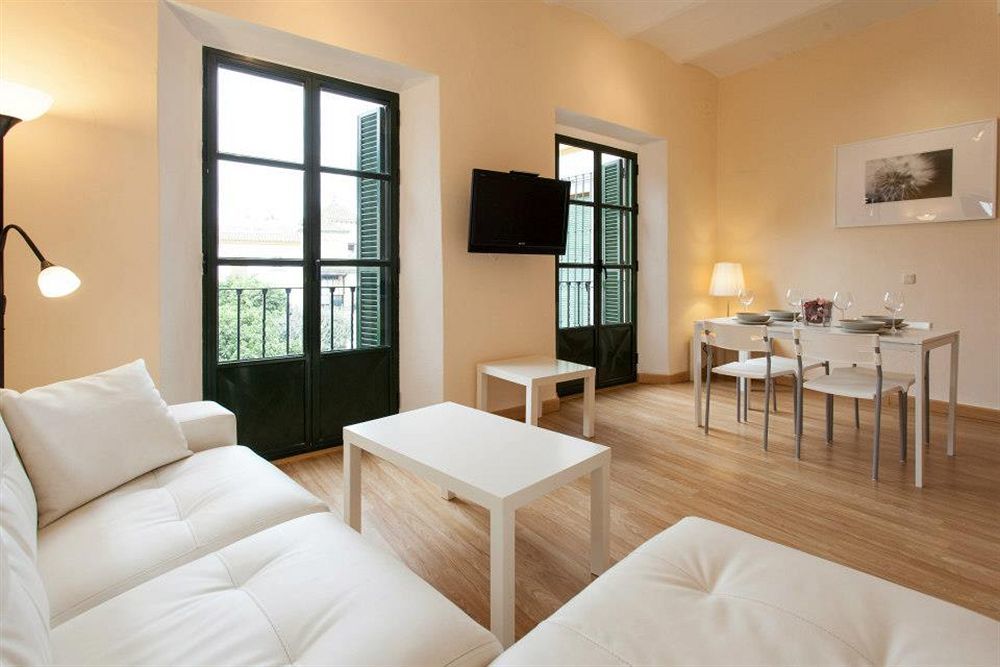 Hotel Boutique Casas De Santa Cruz Севилья Экстерьер фото